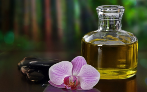 The Advantages Of Cosmetics and Essential Oils